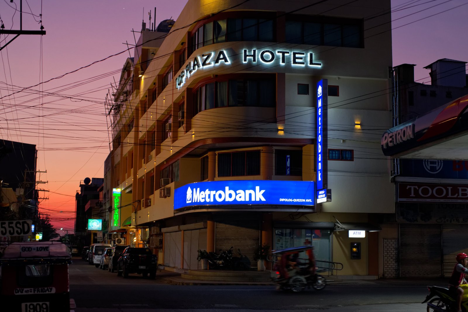 Exterior 09