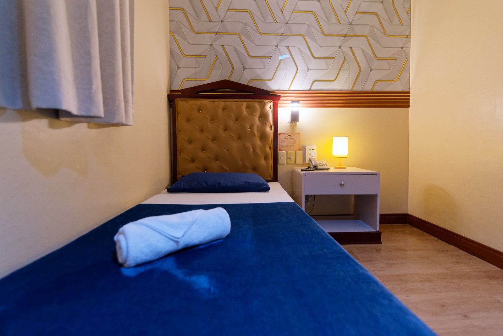 Room 209 Room1