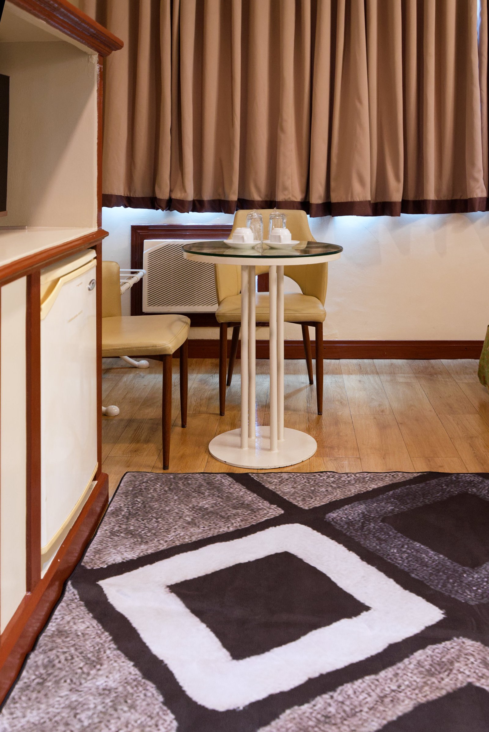 Room 206 Room3
